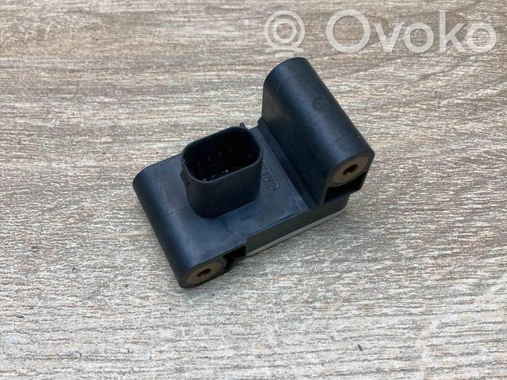 Sensor impacto/accidente para activar Airbag   6911003,0285003900