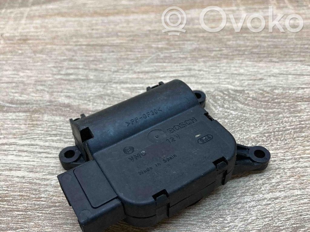 Audi A4 S4 B6 8E 8H Motorino attuatore aria