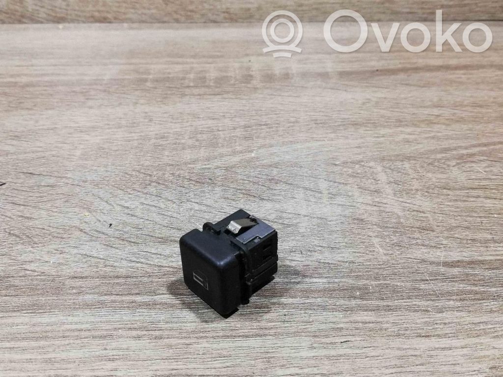 Central locking switch button   8360828