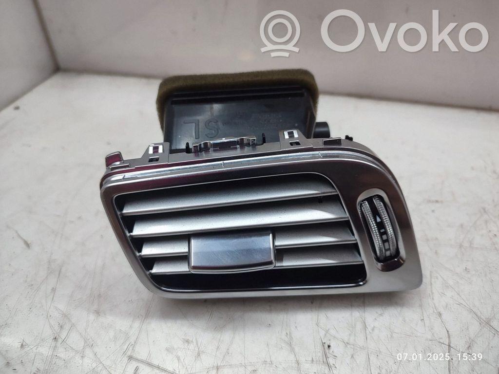 Mercedes-Benz CLS C218 X218 Garniture, panneau de grille d'aération latérale