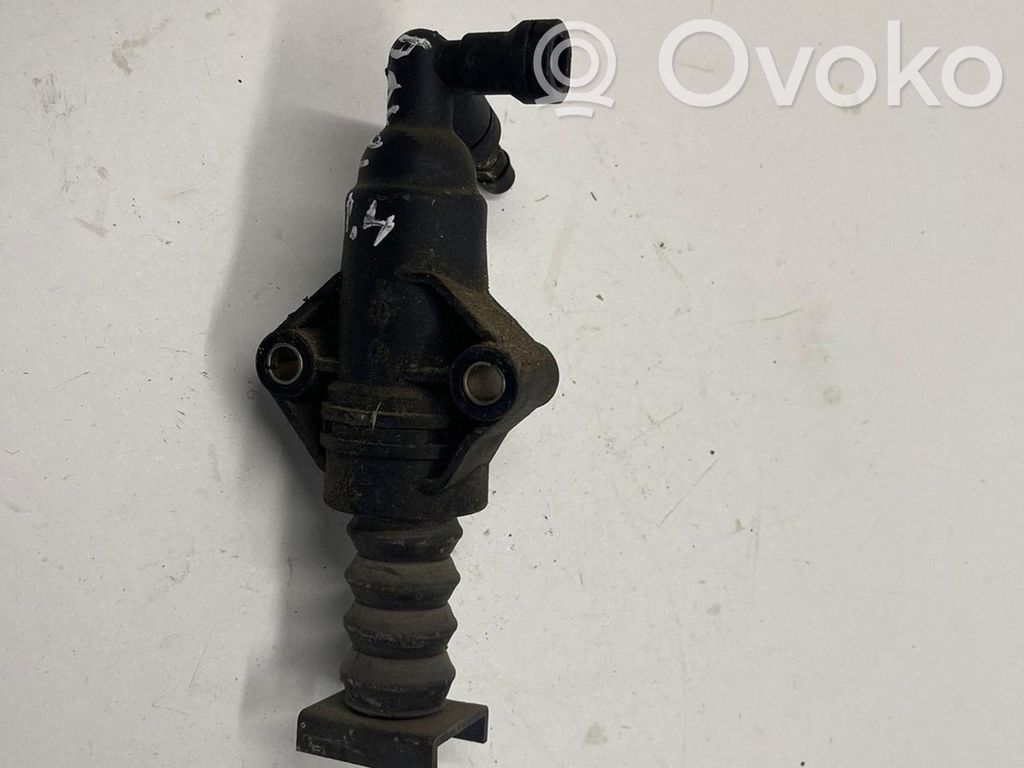 Volkswagen Golf IV Pompa della frizione