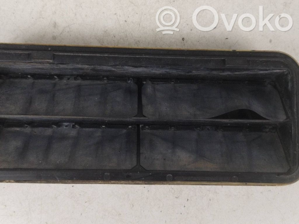 Ford Mondeo MK IV Évent de pression de quart de panneau