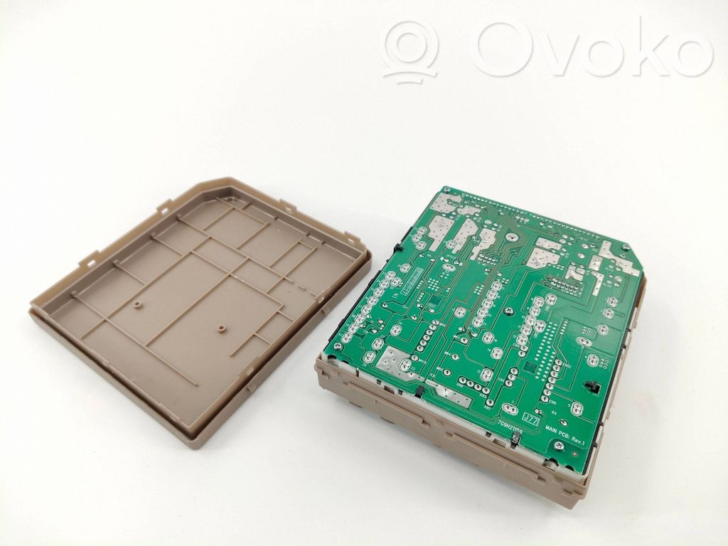 Renault Clio III Module de fusibles