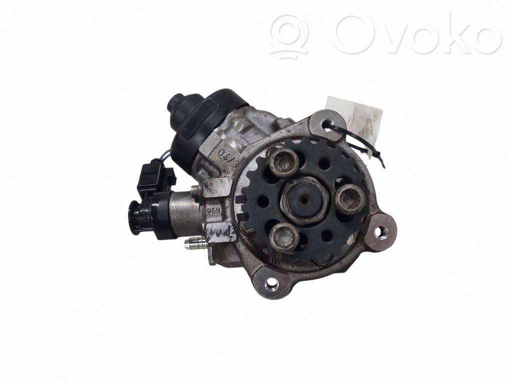 Volkswagen PASSAT B7 Pompă injecție de înaltă presiune 
