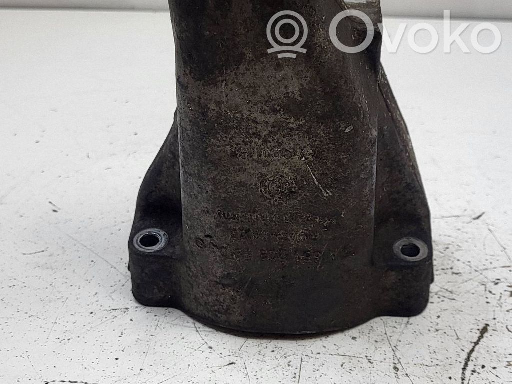 Mercedes-Benz Sprinter W906 Engine mounting bracket