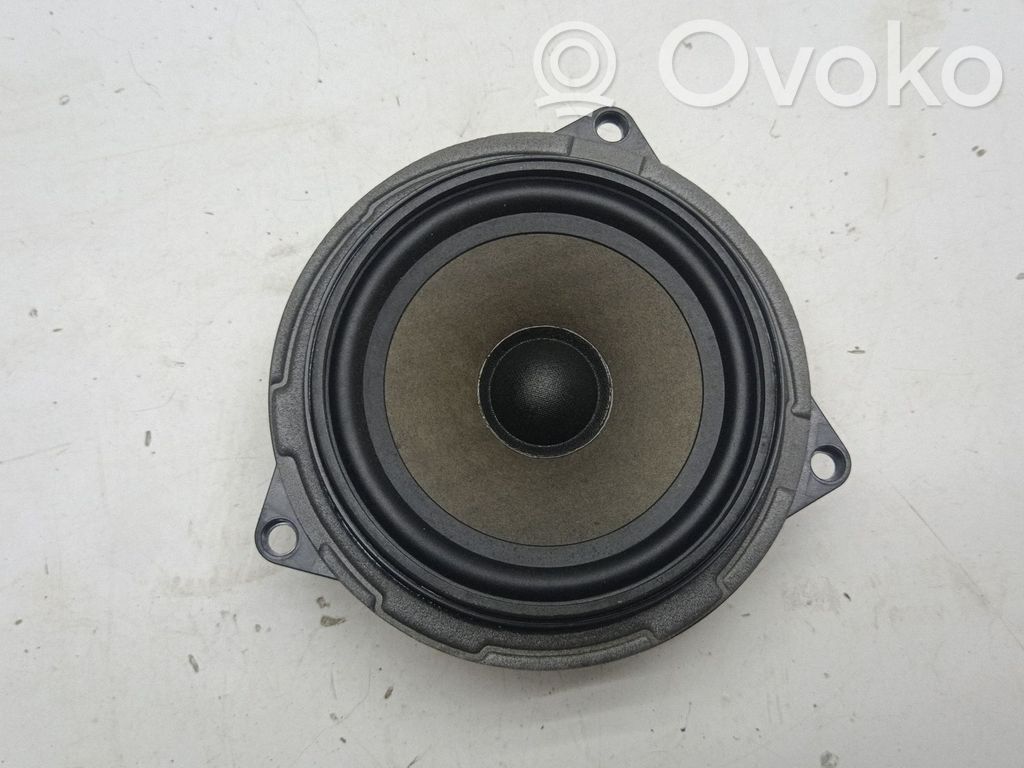BMW 1 E81 E87 Etuoven kaiutin