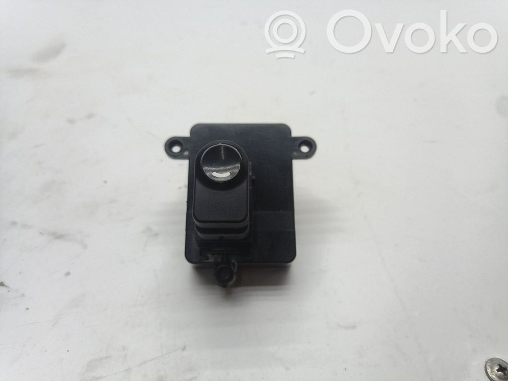 Hyundai i30 Interrupteur commade lève-vitre