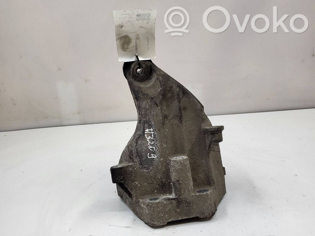 Mercedes-Benz E W212 Supporto di montaggio del motore (usato)