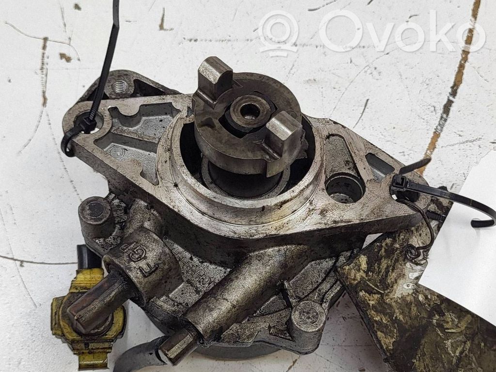 Opel Astra H Pompa a vuoto
