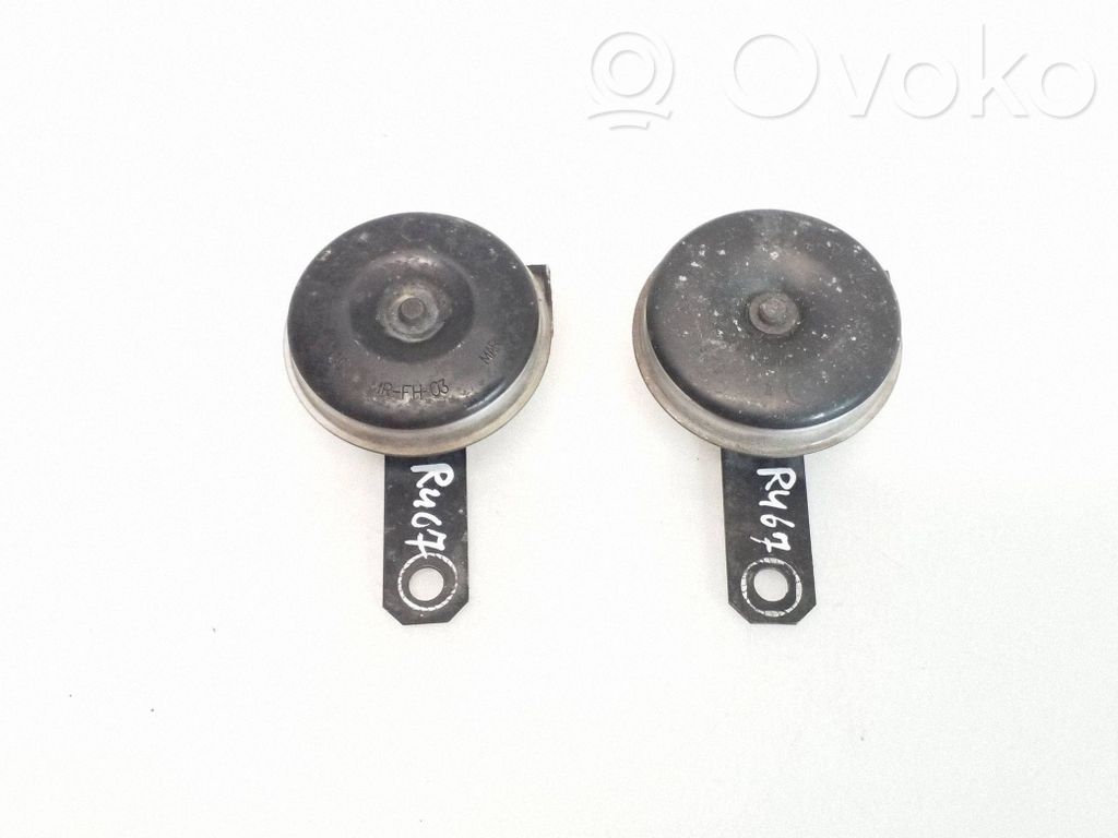Subaru Outback Klakson