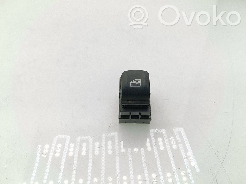 BMW 5 G30 G31 G38 Electric window control switch 
