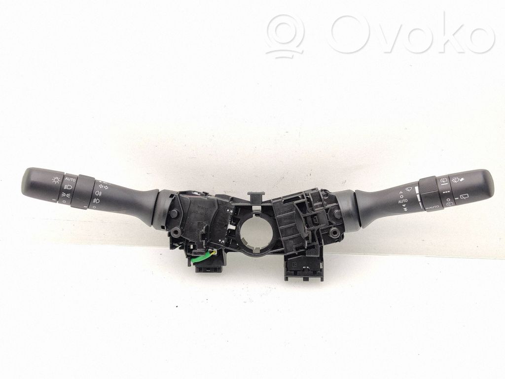 Toyota Yaris Commodo, commande essuie-glace/phare