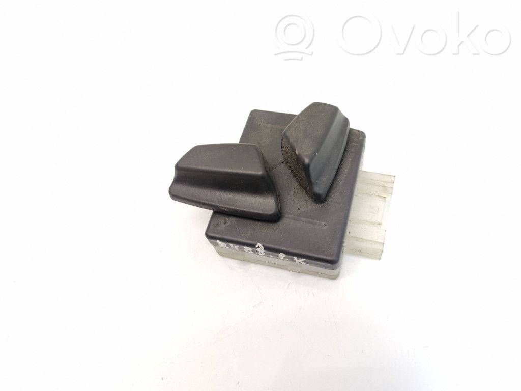 BMW 5 F10 F11 Istuimen säädön kytkin 