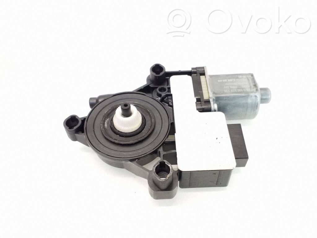 Skoda Octavia Mk3 (5E) Moteur de lève-vitre de porte arrière
