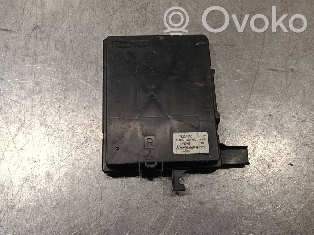 Mitsubishi Outlander Unidad de control del ventilador