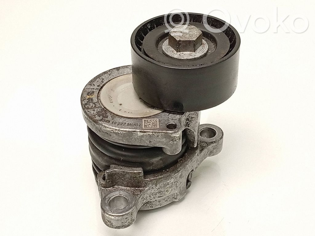 Mercedes-Benz C W205 Napinacz paska alternatora