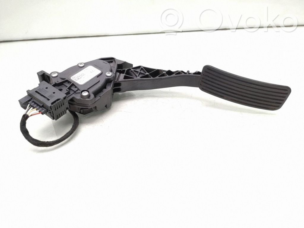 Opel Astra J Gaspedal 