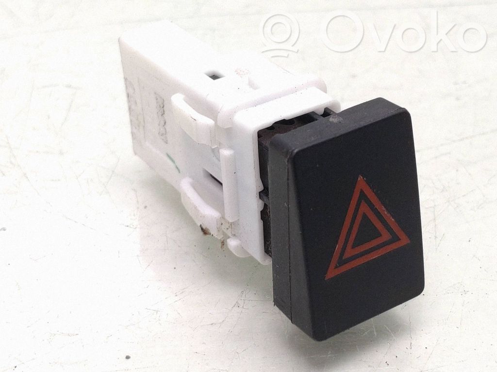 Nissan Qashqai+2 Botón interruptor de luz de peligro