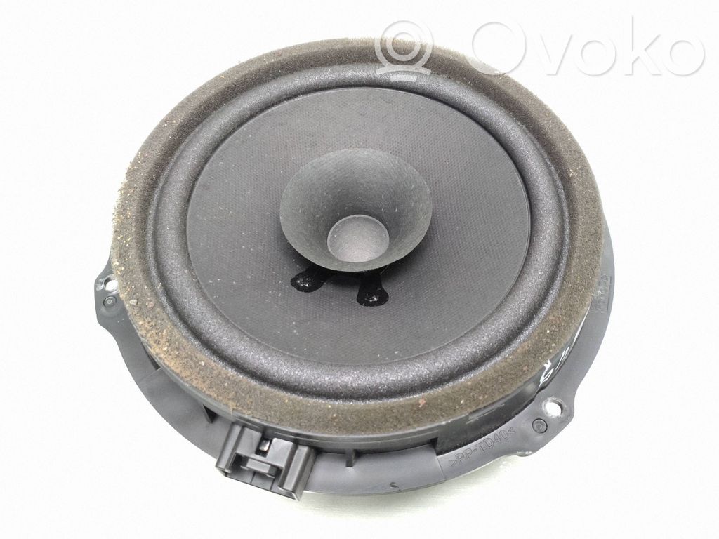 Ford Fiesta Enceinte de porte arrière