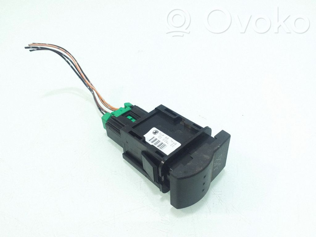 Mazda 3 I Luistoneston (ASR) kytkin 