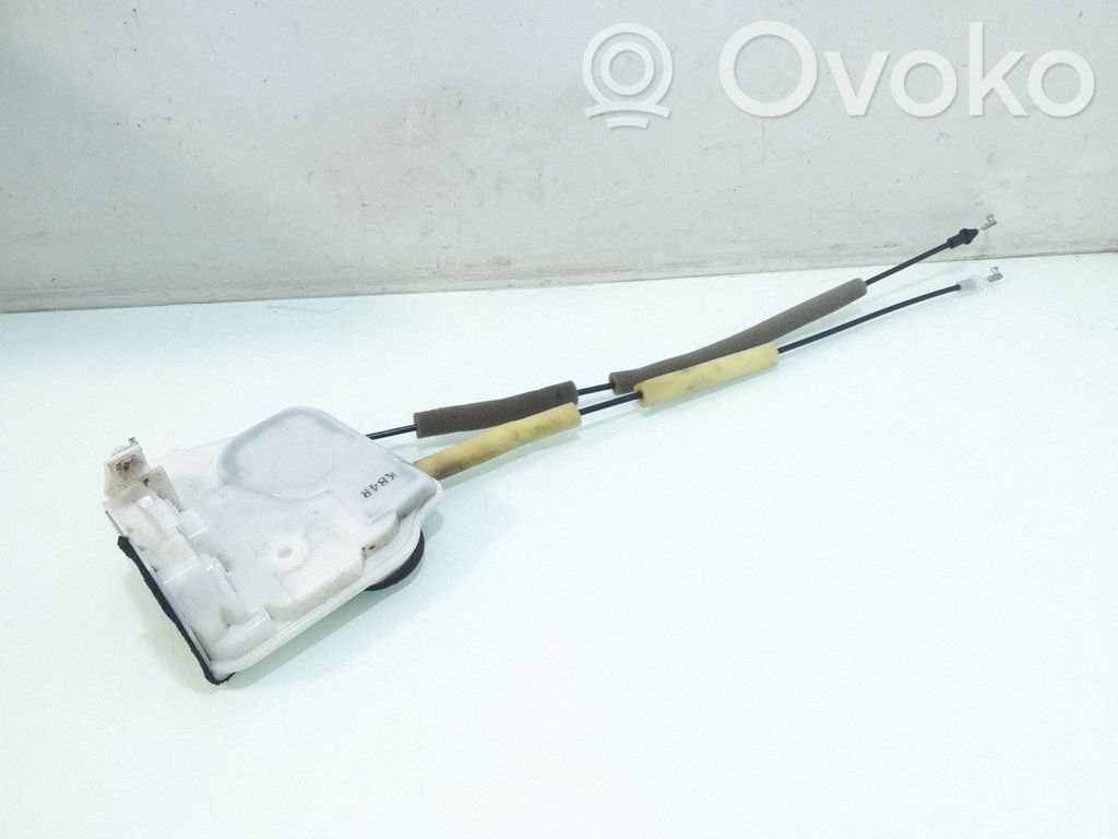 Cerradura de puerta trasera   8C24D0085