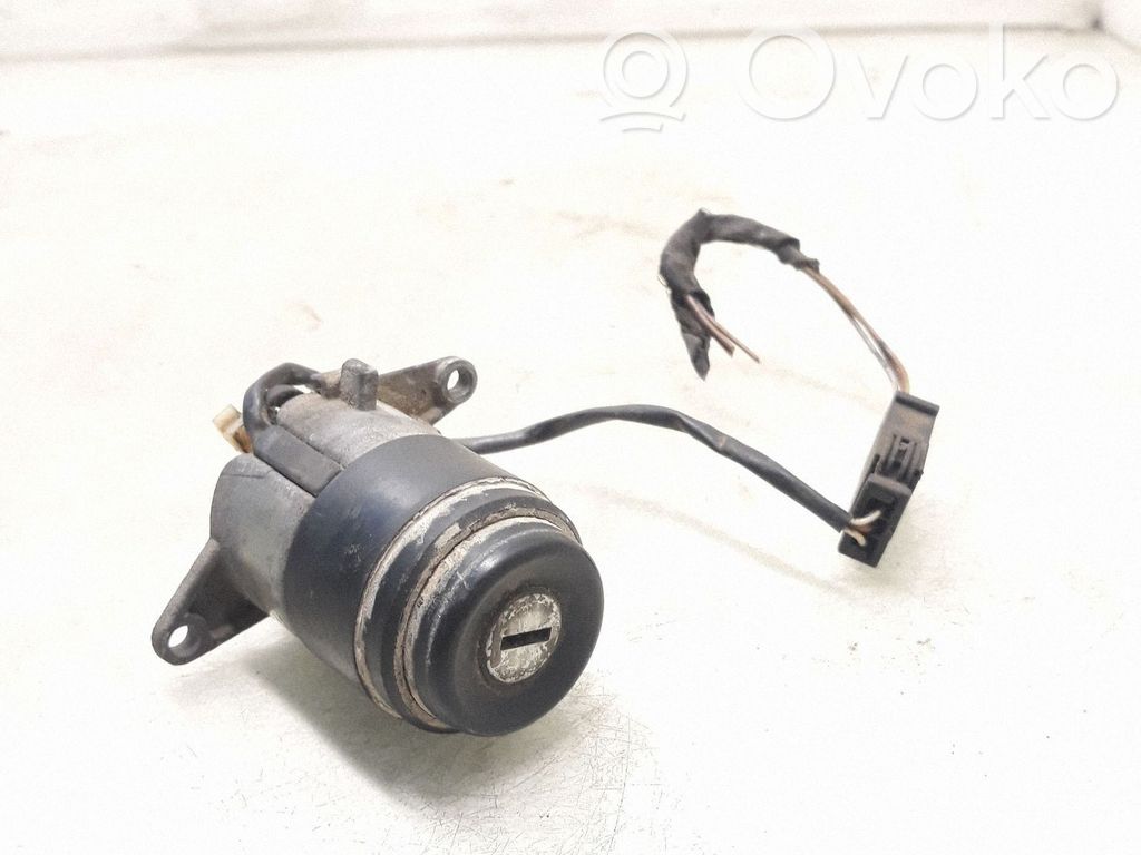 Audi 100 S4 C4 Serrure de hayon
