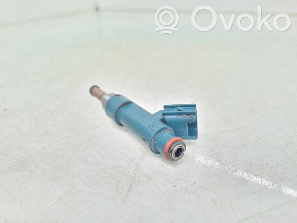Inyector de combustible   2325037020