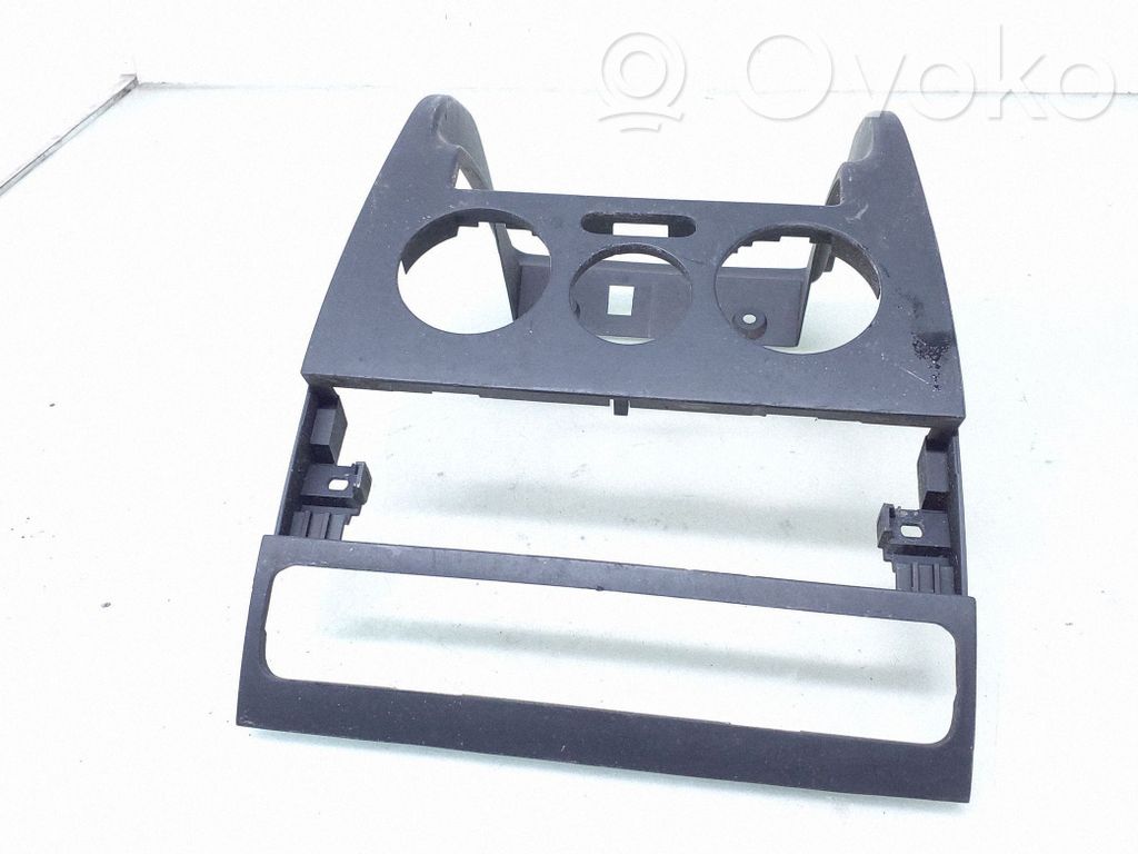 Seat Toledo II (1M) Rămă unitate radio/GPS 