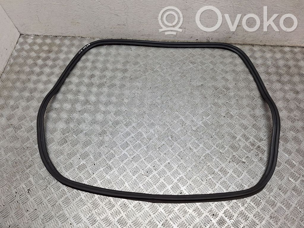 Toyota Avensis T270 Guarnizione in gomma del bagagliaio (carrozzeria)