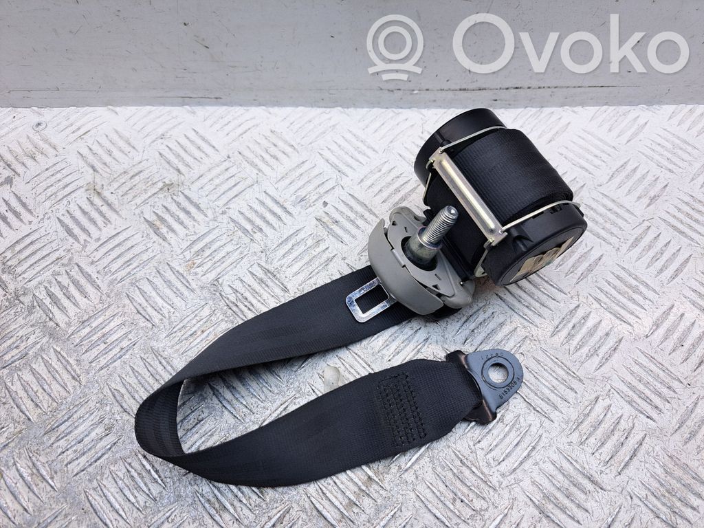 Toyota Verso Third row seat belt 