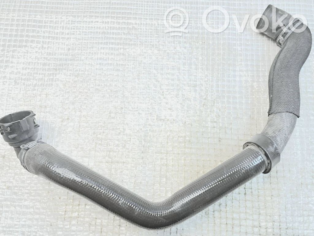 Volkswagen Golf VII Tubo flessibile del liquido di raffreddamento del motore