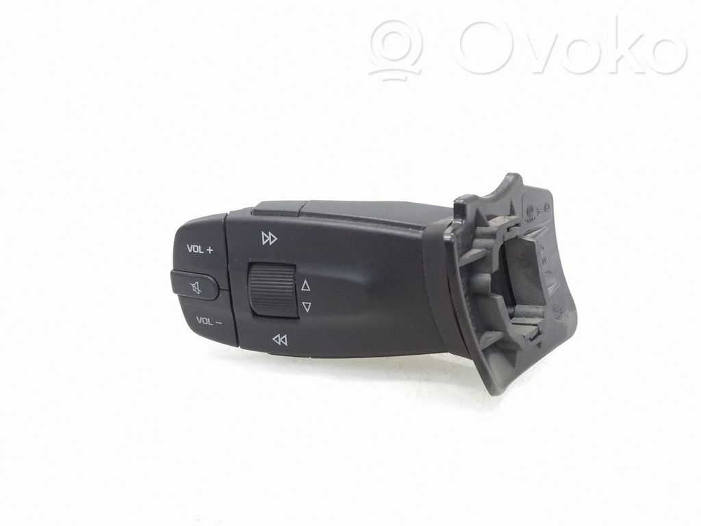 Skoda Roomster (5J) Interruptor de control multifunción
