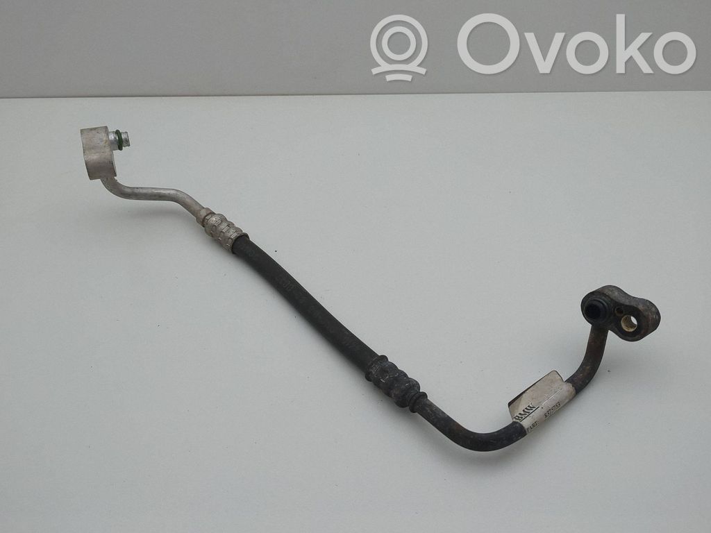 BMW 3 E36 Ilmastointilaitteen putki (A/C) 