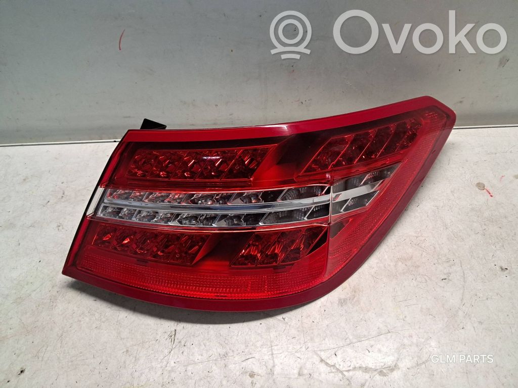 Mercedes-Benz E C207 W207 Rückleuchte Heckleuchte 