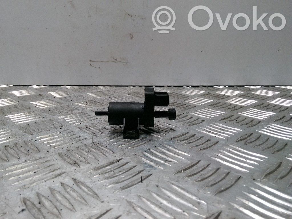 Renault Laguna II Vacuum valve