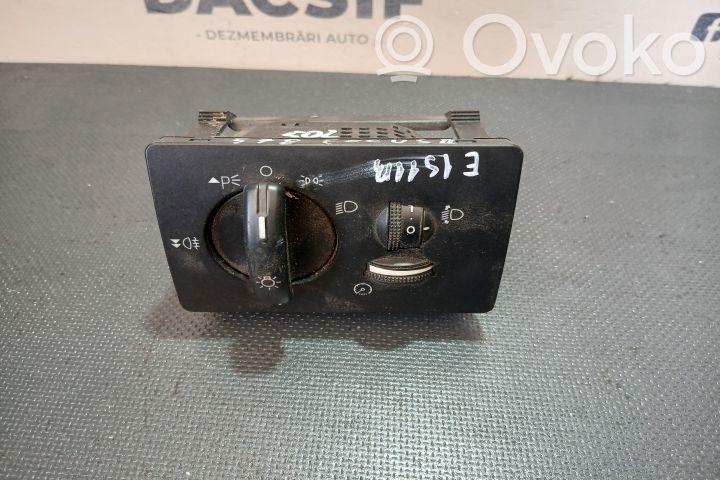 Light switch   7M5T13A024AA
