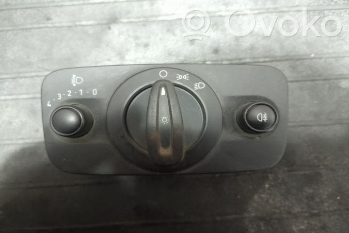 Interrupteur d’éclairage   AV6T13A024GA