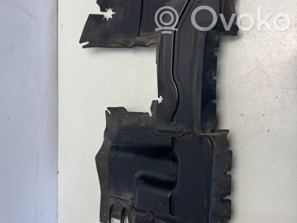 Opel Combo E Radiatorių apdaila 