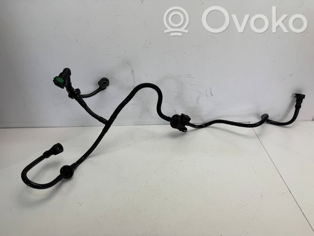 Ford Focus Fuel main line pipe 