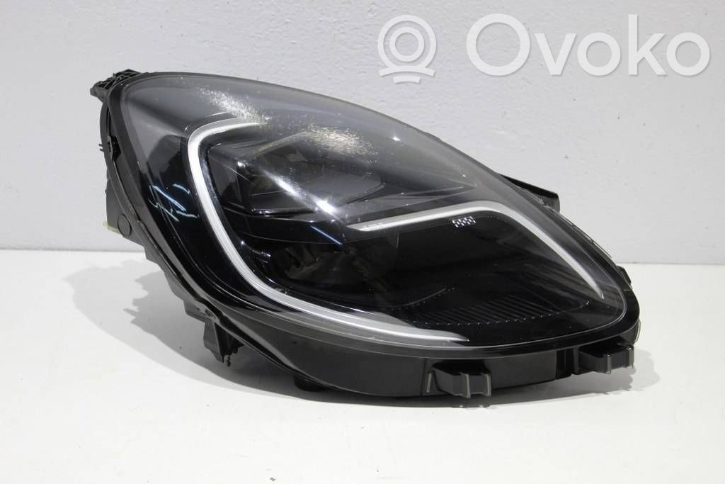 Ford Puma Headlight/headlamp 