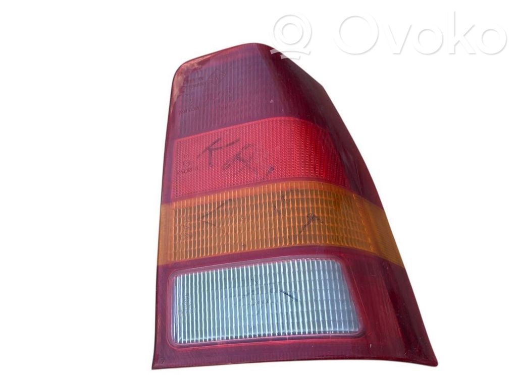 Opel Kadett E Luci posteriori 