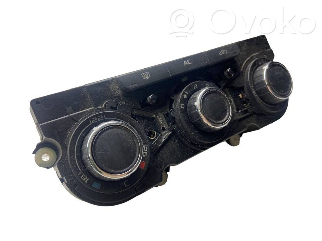 Skoda Octavia Mk2 (1Z) Climate control unit 