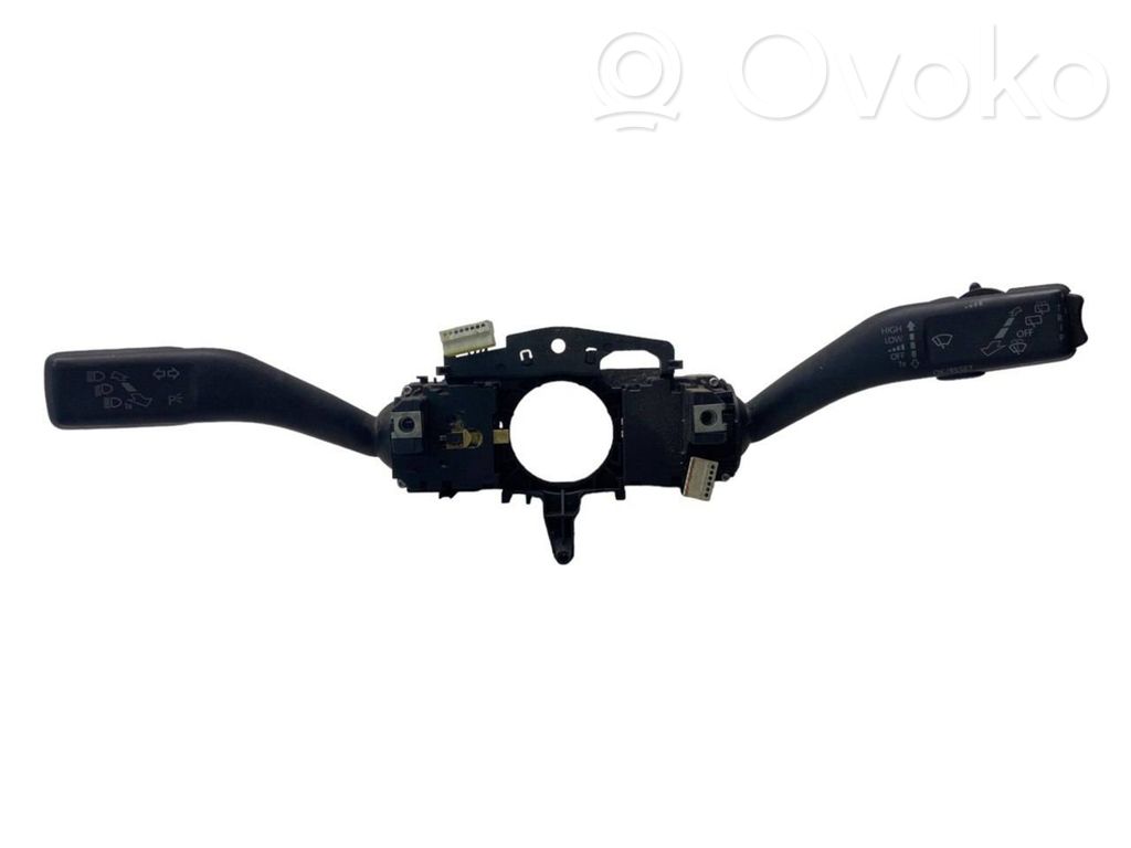 Volkswagen Golf V Interruptor/palanca de limpiador de luz de giro 