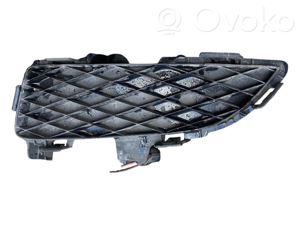 Mazda 3 I Front bumper lower grill 