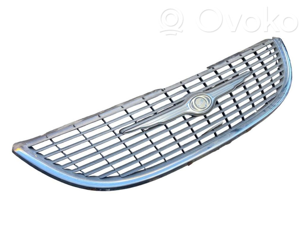 Chrysler Voyager Front grill 