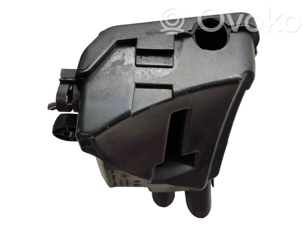 Renault Clio IV Fuse module 