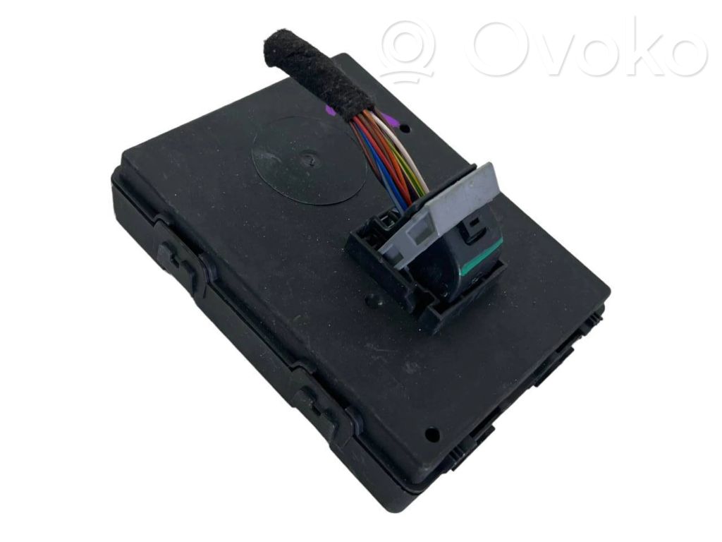 Audi TT TTS RS Mk3 8S Keyless (KESSY) go control unit/module 