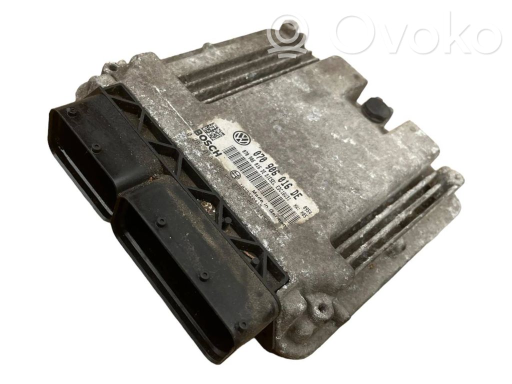 Volkswagen Touareg I Engine control unit/module 