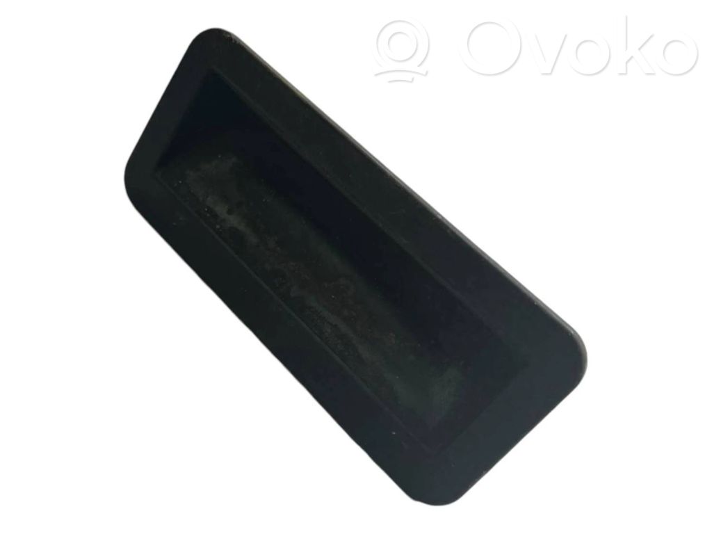 Ford Kuga II Tailgate opening switch 