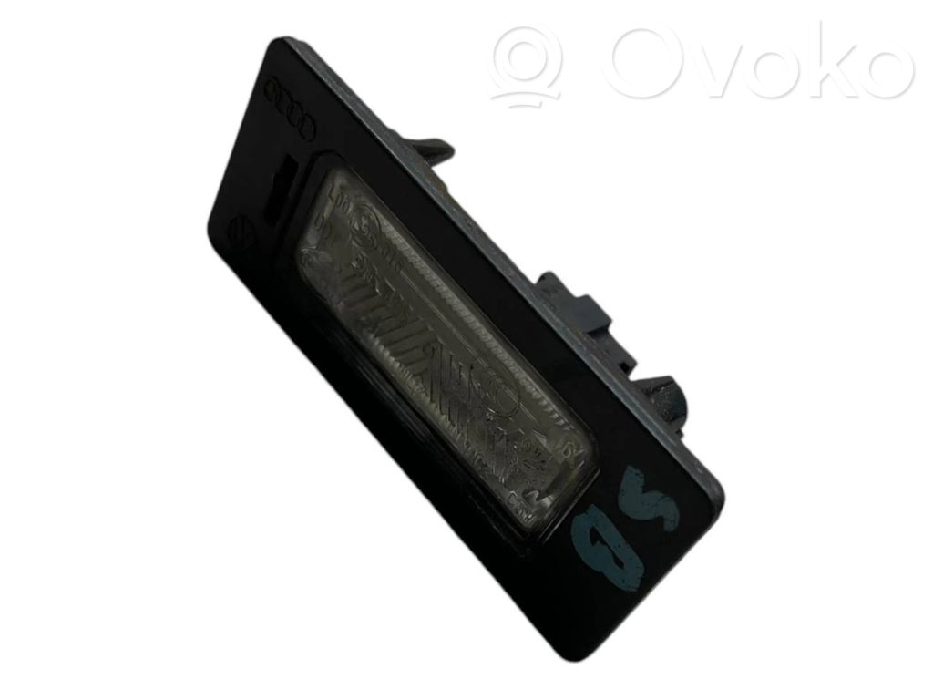 Lampa oświetlenia tylnej tablicy rejestracyjnej   E26016,A046341